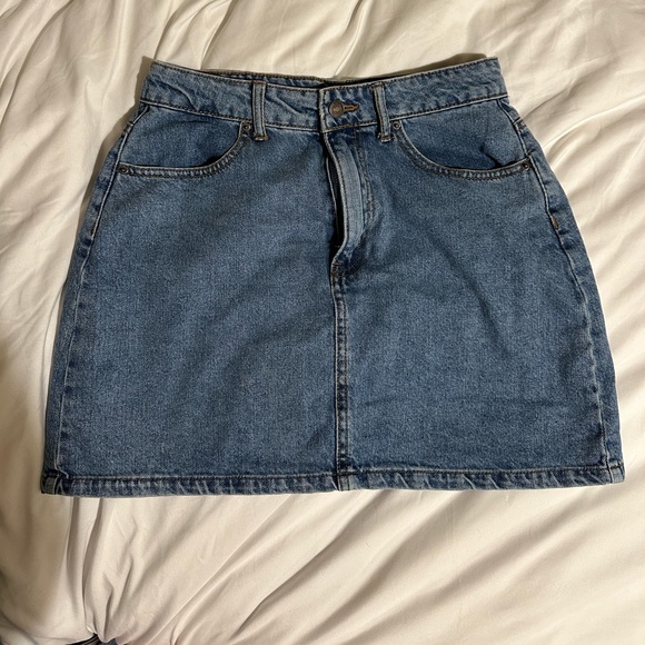 denim mini skirt from Forever 21! - Picture 4 of 5